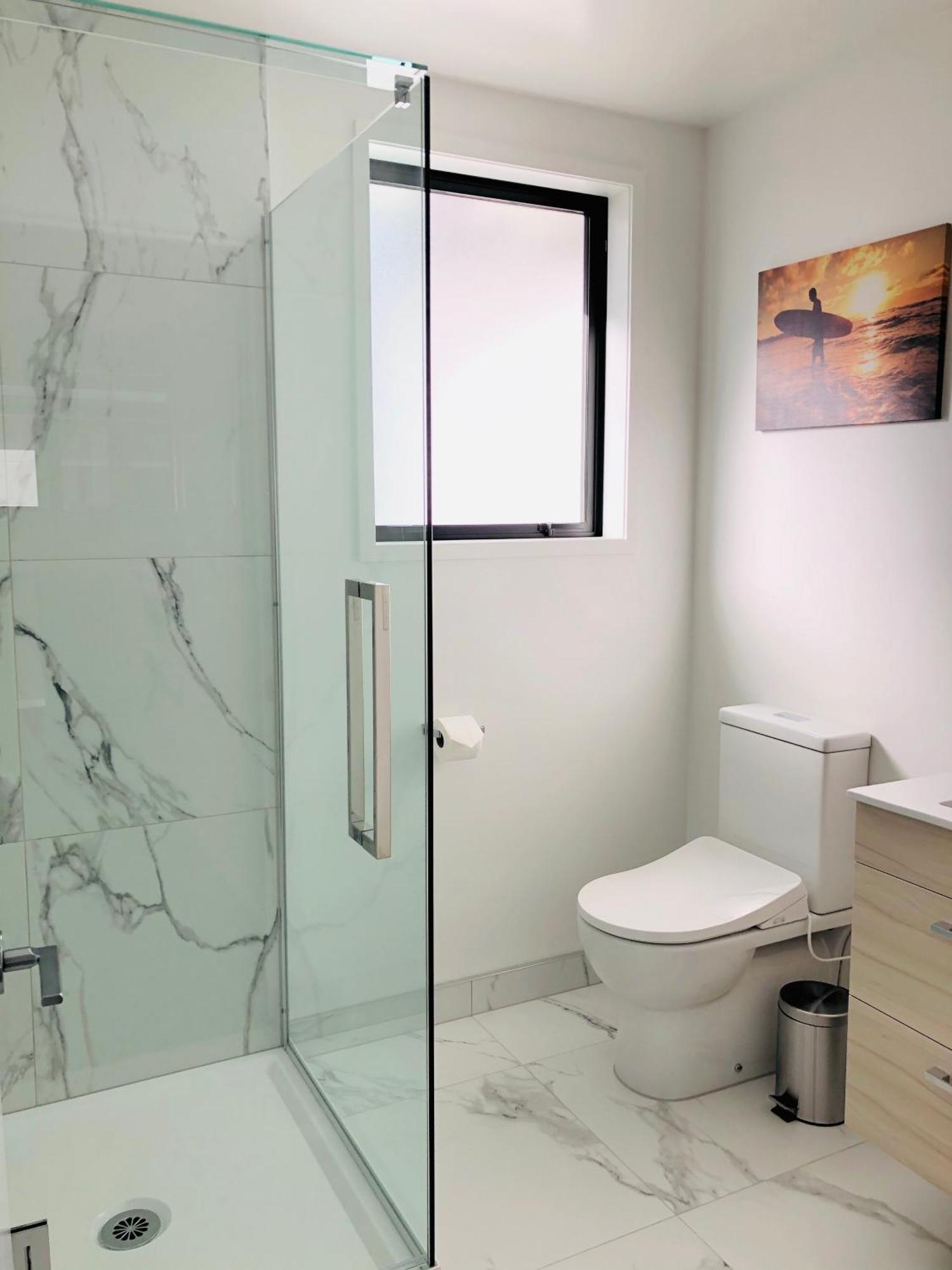 Arena,Railway Station Townhouse With Free Car Park Leilighet Christchurch Eksteriør bilde