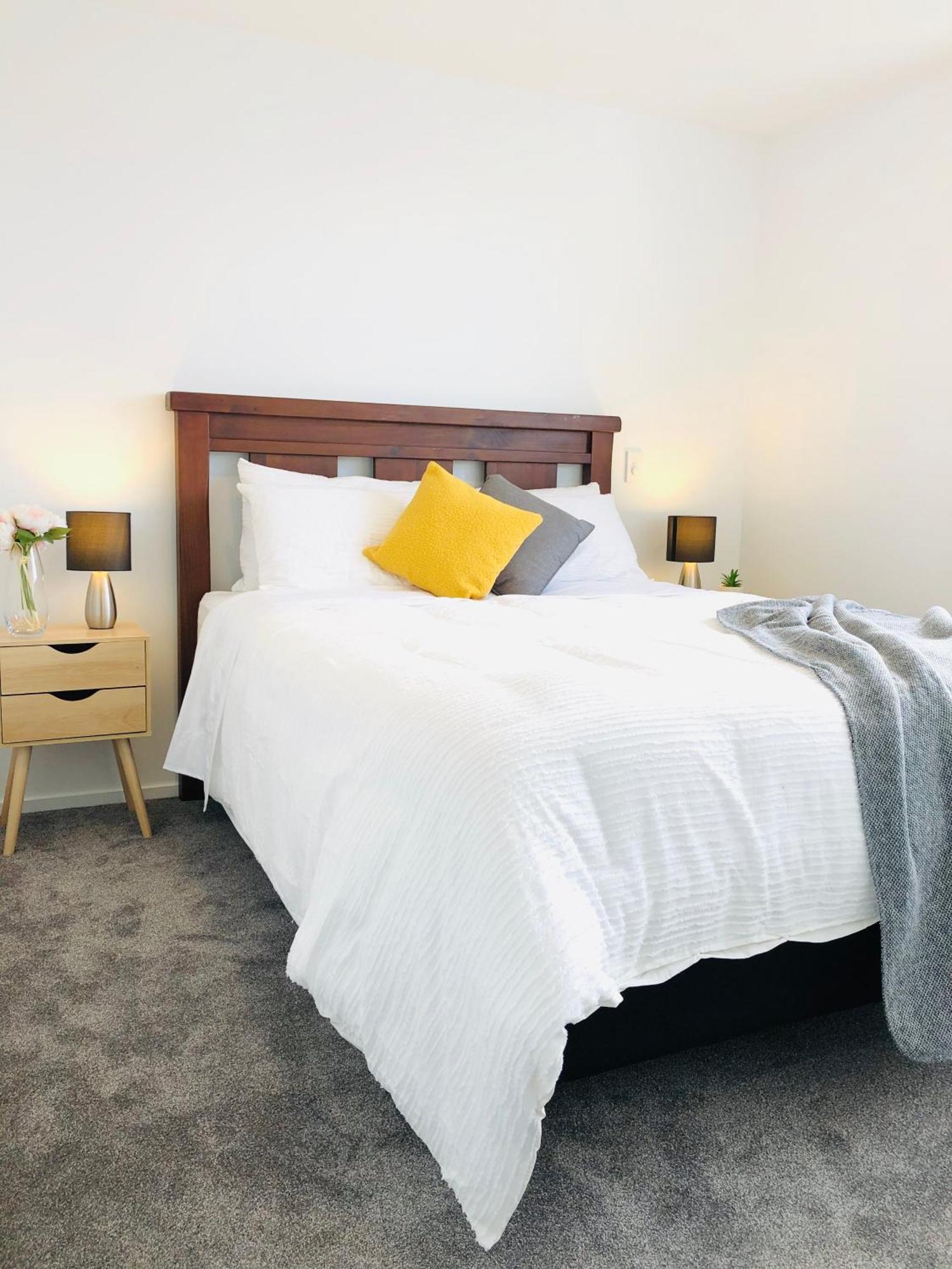 Arena,Railway Station Townhouse With Free Car Park Leilighet Christchurch Eksteriør bilde
