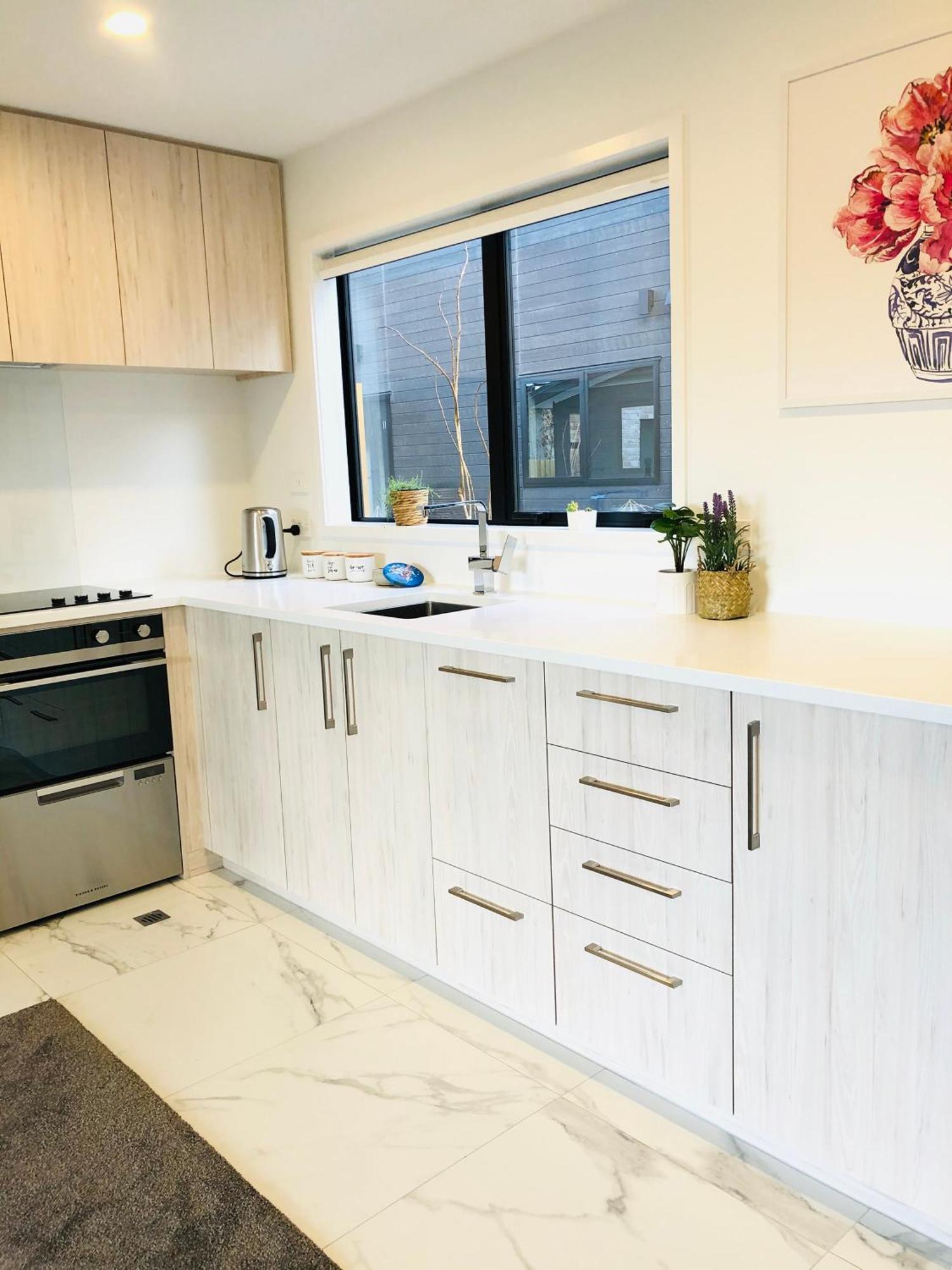 Arena,Railway Station Townhouse With Free Car Park Leilighet Christchurch Eksteriør bilde